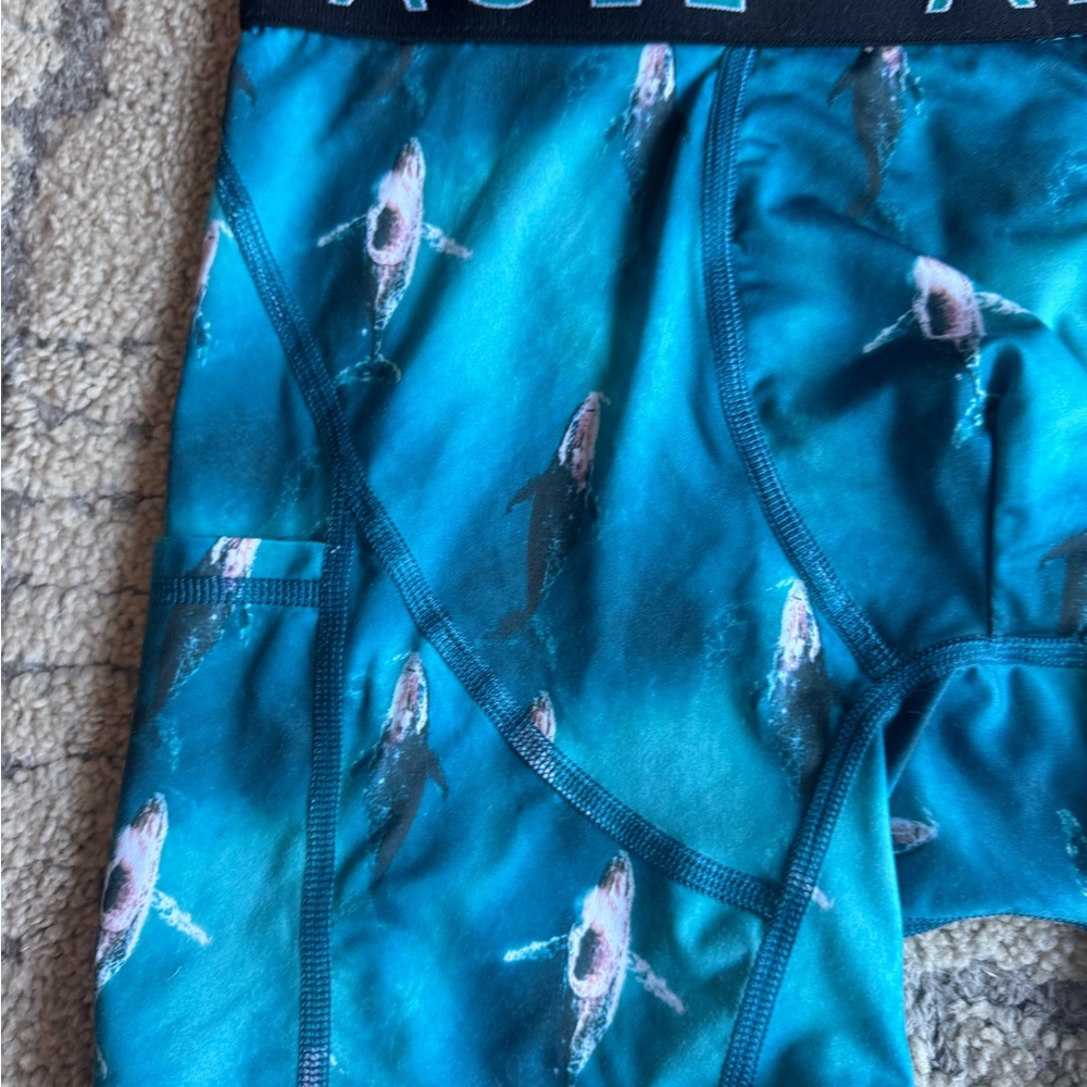 NWOT American Eagle Outfitters Teal Humpback Whale -Print Boxer Briefs - Picture 2 of 6